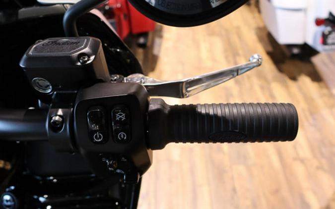 2025 Indian Motorcycle® Challenger® Dark Horse® Frost Silver Smoke