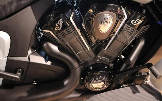 2025 Indian Motorcycle® Challenger® Dark Horse® Frost Silver Smoke
