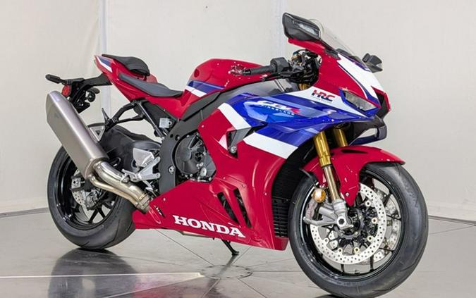 2026 Honda CBR1000RR-R Fireblade SP