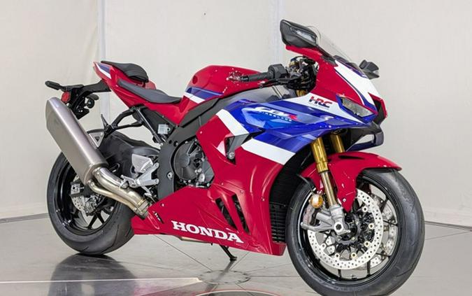 2026 Honda CBR1000RR-R Fireblade SP