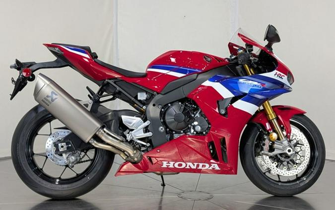 2026 Honda CBR1000RR-R Fireblade SP