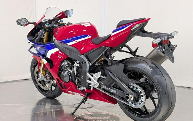 2026 Honda CBR1000RR-R Fireblade SP