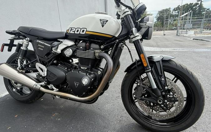 2025 Triumph Speed Twin 1200 Crystal White/Sapphire Black