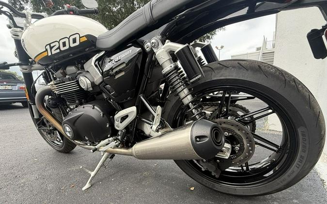2025 Triumph Speed Twin 1200 Crystal White/Sapphire Black