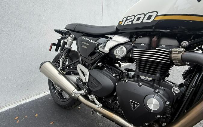 2025 Triumph Speed Twin 1200 Crystal White/Sapphire Black