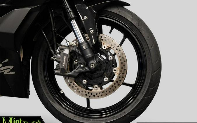 2025 Kawasaki NINJA ZX-4R (ABS)