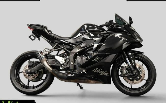 2025 Kawasaki NINJA ZX-4R (ABS)