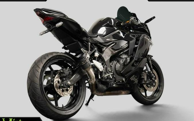 2025 Kawasaki NINJA ZX-4R (ABS)