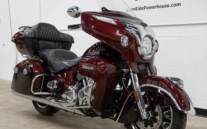 2022 Indian Motorcycle® Roadmaster® Maroon Metallic/Crimson Metallic