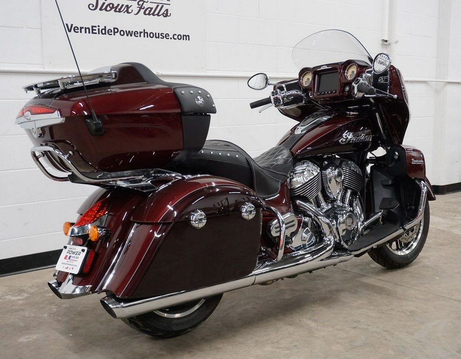 2022 Indian Motorcycle® Roadmaster® Maroon Metallic/Crimson Metallic