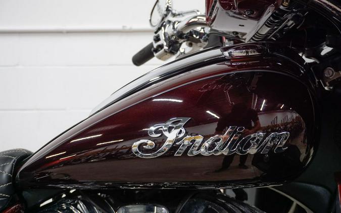 2022 Indian Motorcycle® Roadmaster® Maroon Metallic/Crimson Metallic