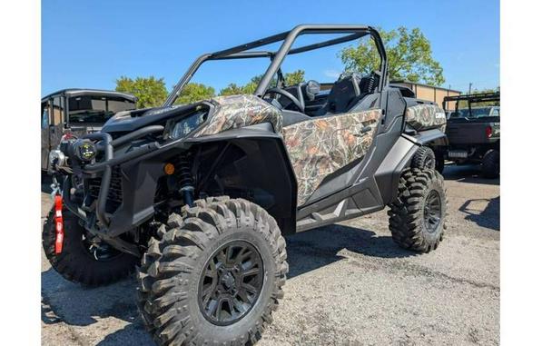 2026 Can-Am® Commander X mr 1000R Dark Wildland Camo