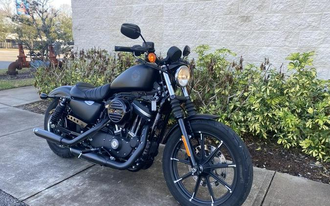 2022 Harley-Davidson Iron 883 Review [Air-Cooled Sportster]