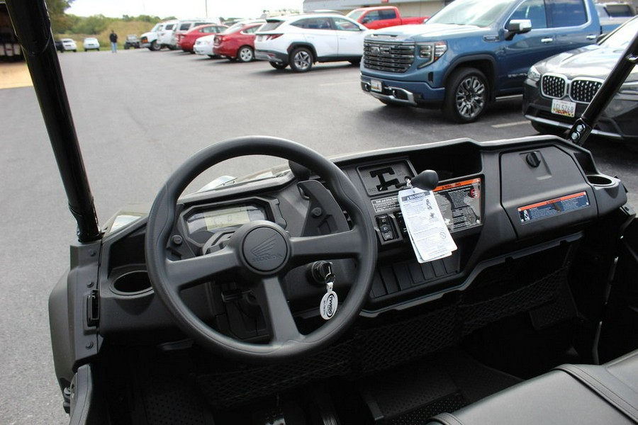 2025 Honda Pioneer 1000 Deluxe