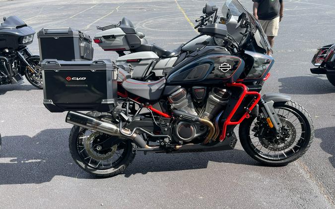 2025 Harley-Davidson CVO™ Pan America®
