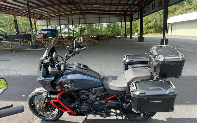 2025 Harley-Davidson CVO™ Pan America®