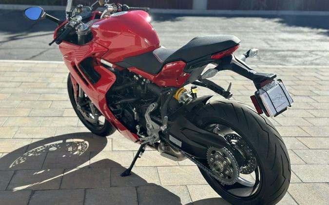 2024 Ducati Supersport 950 Red