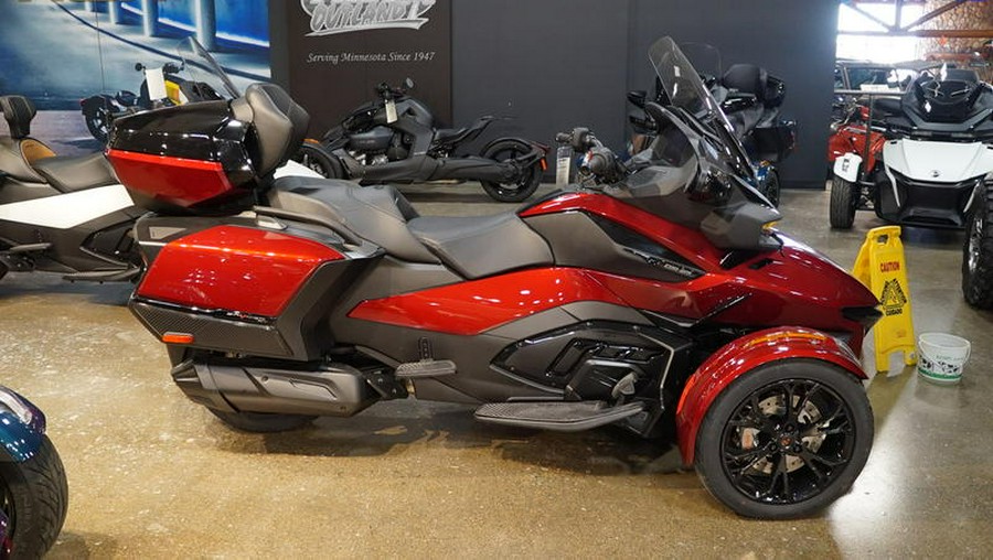 2024 Can-Am® Spyder RT Limited Dark Wheels