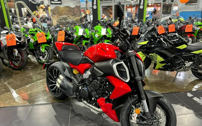 2025 Ducati DIAVEL V4