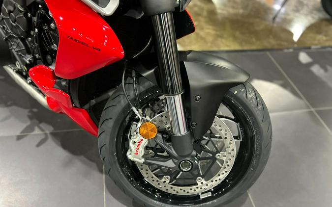 2025 Ducati DIAVEL V4