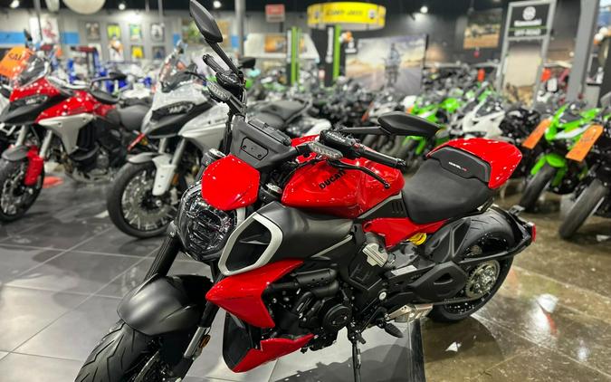 2025 Ducati DIAVEL V4