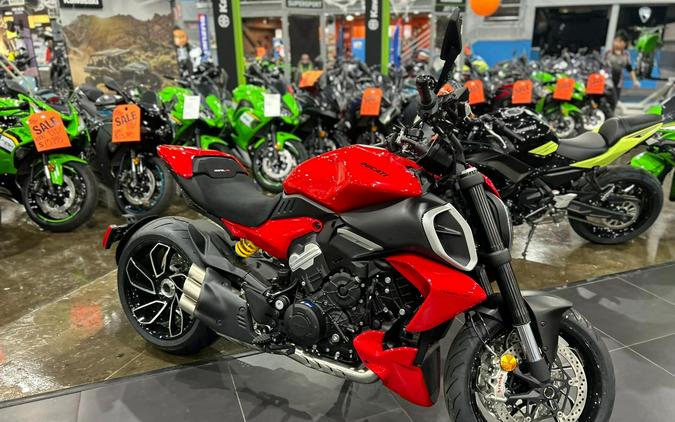 2025 Ducati DIAVEL V4