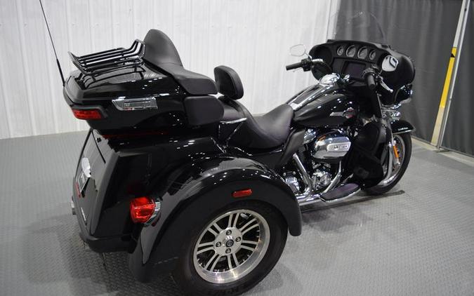 2022 Harley-Davidson® FLHTCUTG - Tri Glide® Ultra