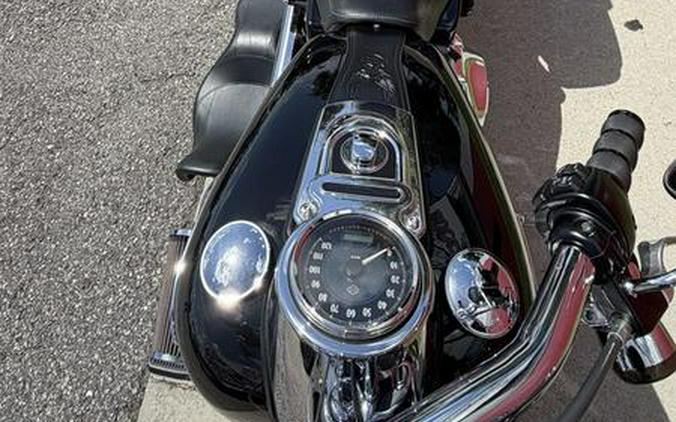 2012 Harley-Davidson® FLD - Dyna® Switchback™