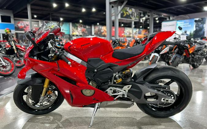 2025 Ducati PANIGALE V4 S