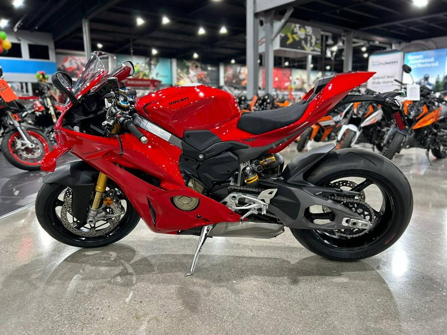 2025 Ducati PANIGALE V4 S