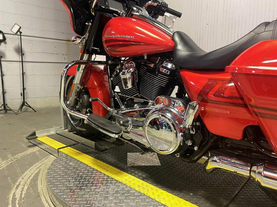 2017 Harley-Davidson® FLHXS - Street Glide® Special