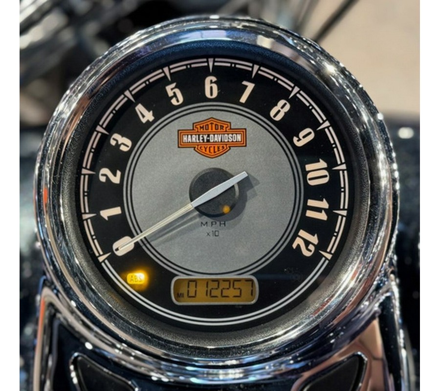 2015 Harley-Davidson Softail FLSTC - Heritage Classic