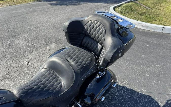 2021 Indian Roadmaster Thunder Black Pearl