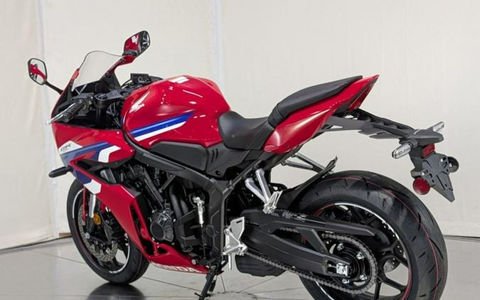 2026 Honda CBR650R E-Clutch