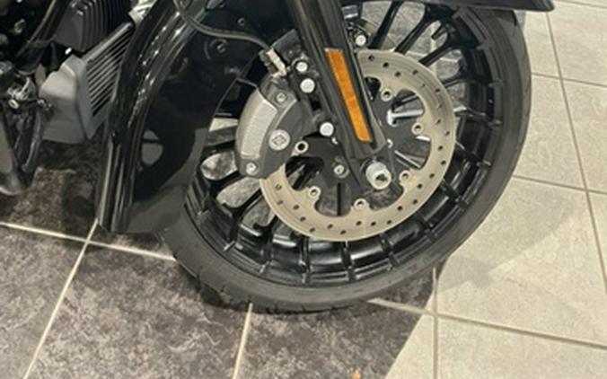 2017 Harley-Davidson FLHRXS - Road King Special