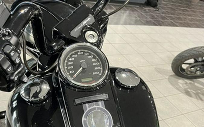 2017 Harley-Davidson FLHRXS - Road King Special