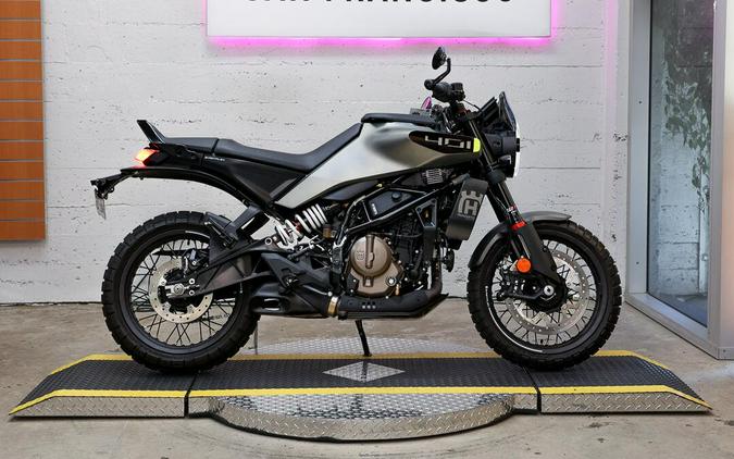 2024 HUSQVARNA Svartpilen 401