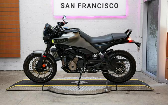 2024 HUSQVARNA Svartpilen 401
