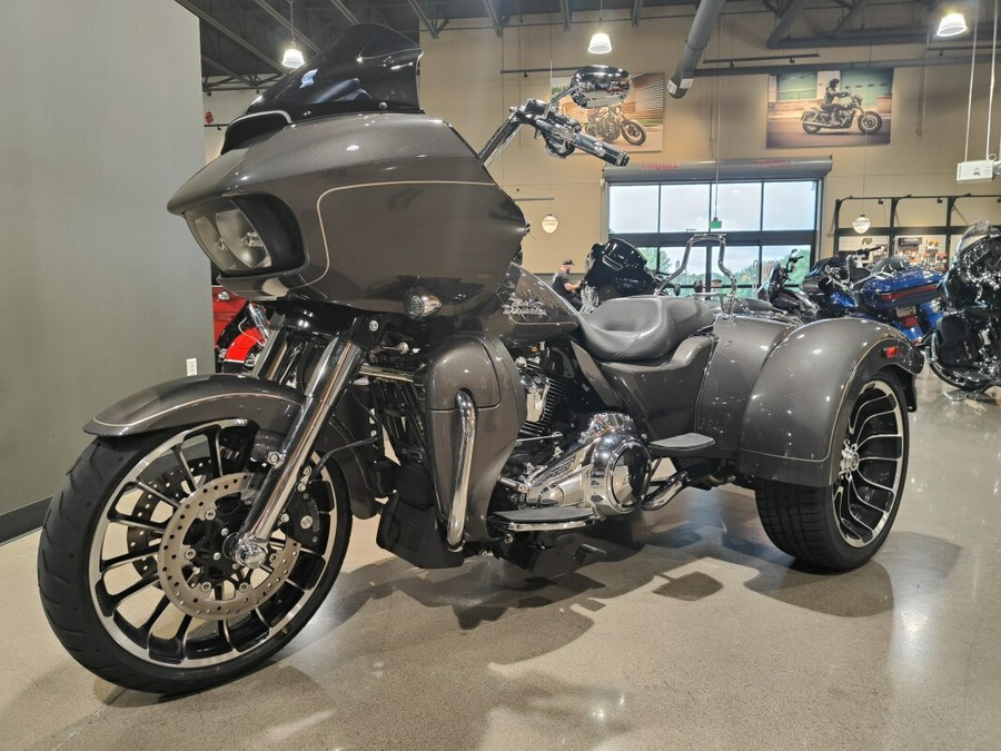 2023 Harley-Davidson Road Glide 3 Gray Haze