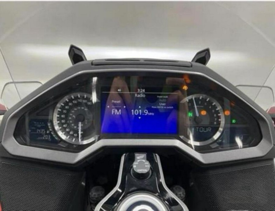 2018 Honda® GL1800D Goldwing Tour DCT (TRIKE)