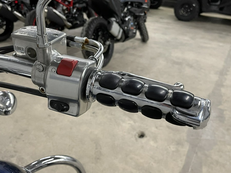 2006 Kawasaki Vulcan 900 Classic