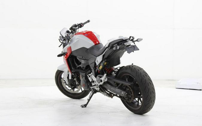 2021 BMW F 900 R Hockenheim Silver Met. / Racing Red Low Susp.