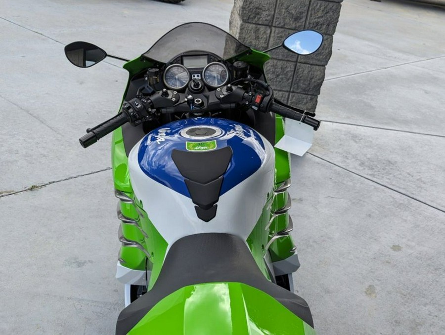 2024 Kawasaki Ninja® ZX™-14R 40th Anniversary Edition ABS