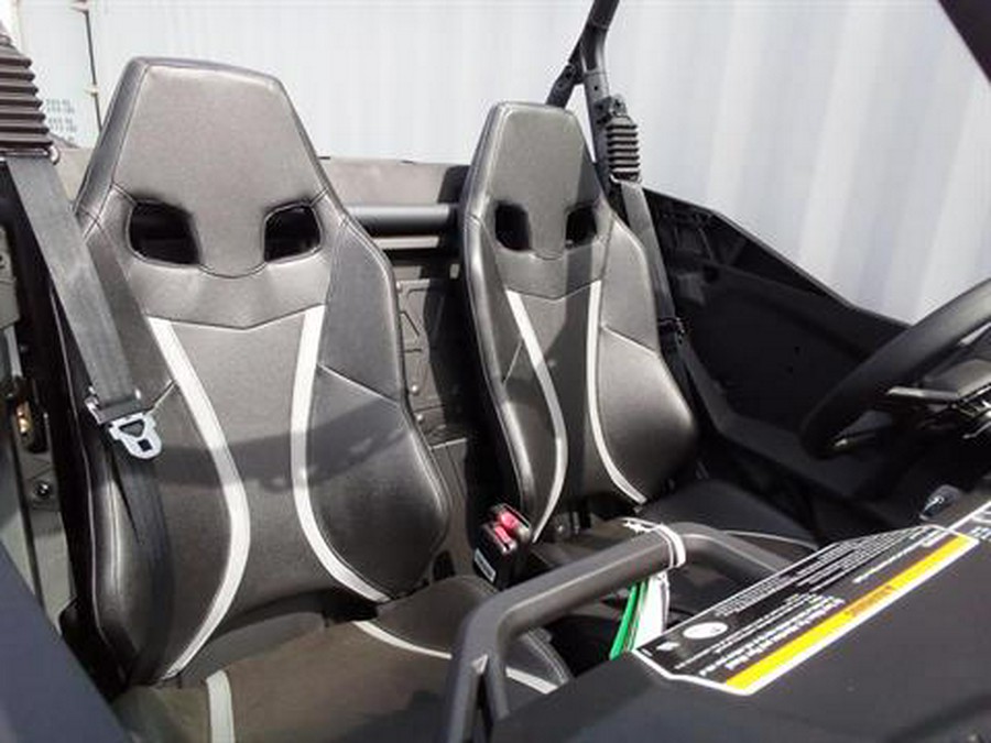 2024 Can-Am Maverick Sport DPS