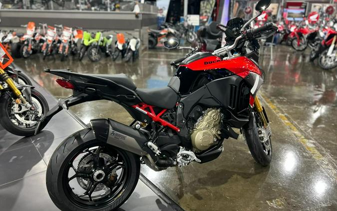 2026 Ducati MULTISTRADA V4 PIKES PEAK