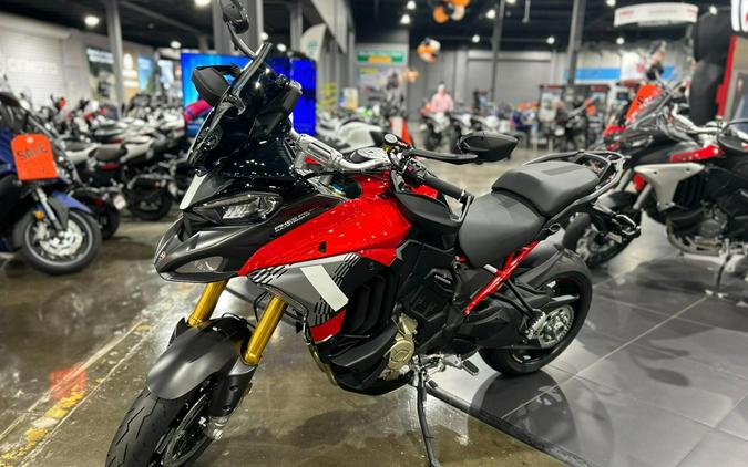 2026 Ducati MULTISTRADA V4 PIKES PEAK