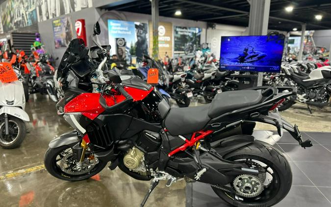 2026 Ducati MULTISTRADA V4 PIKES PEAK