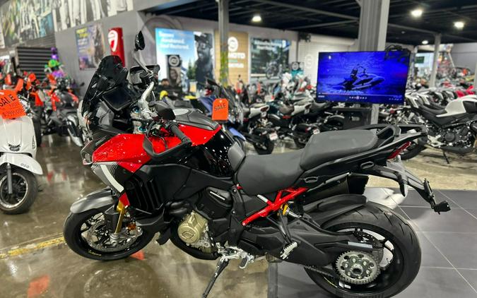 2026 Ducati MULTISTRADA V4 PIKES PEAK