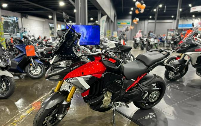 2026 Ducati MULTISTRADA V4 PIKES PEAK