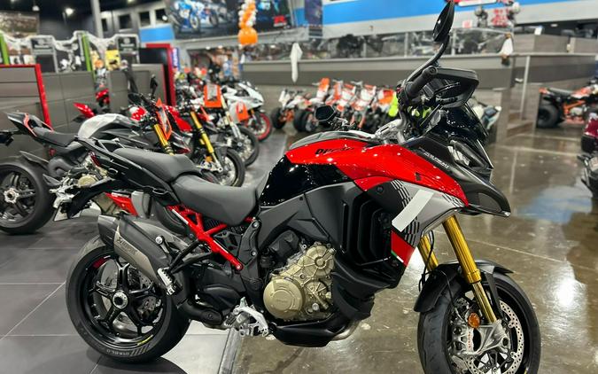 2026 Ducati MULTISTRADA V4 PIKES PEAK